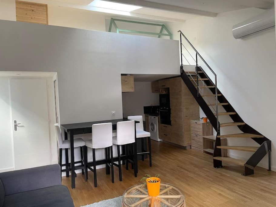Appartement Atypique Et Fraichement Renove Saint-Vallier  Eksteriør billede